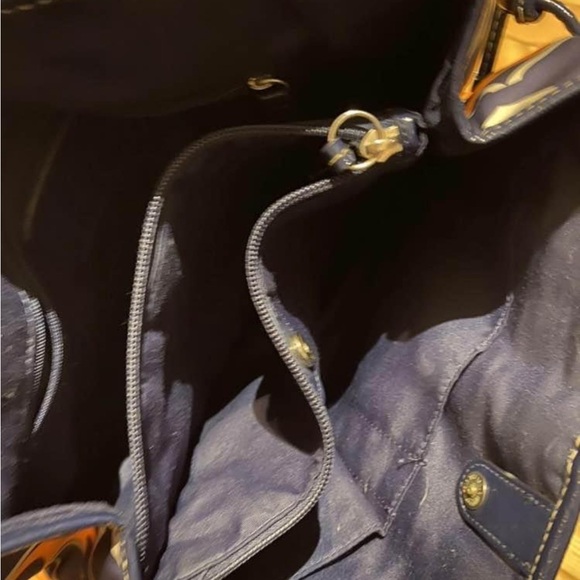 Coach Medium Size Purse - Picture 3 of 3